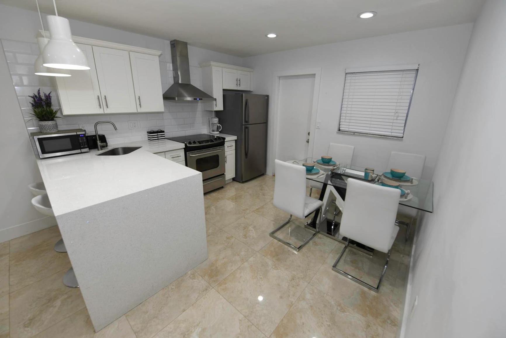 N61 Apartment Холивуд Екстериор снимка
