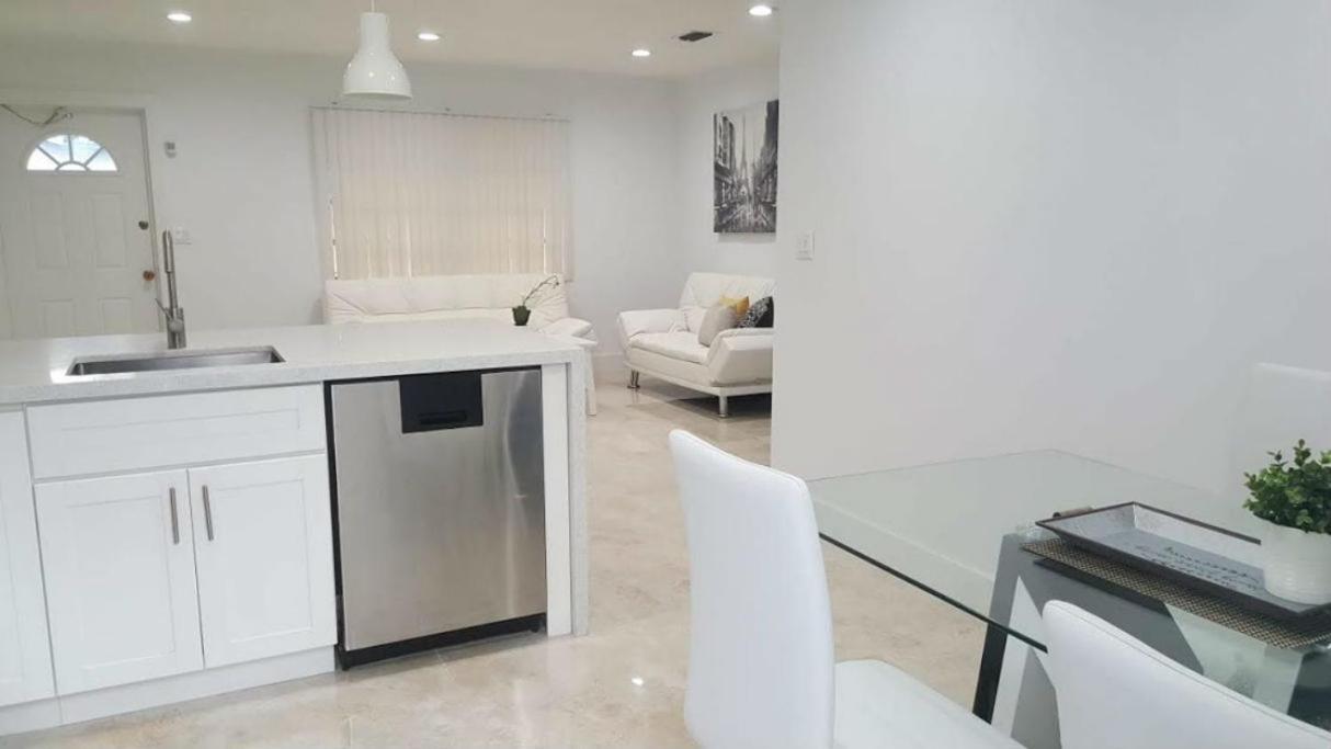 N61 Apartment Холивуд Екстериор снимка
